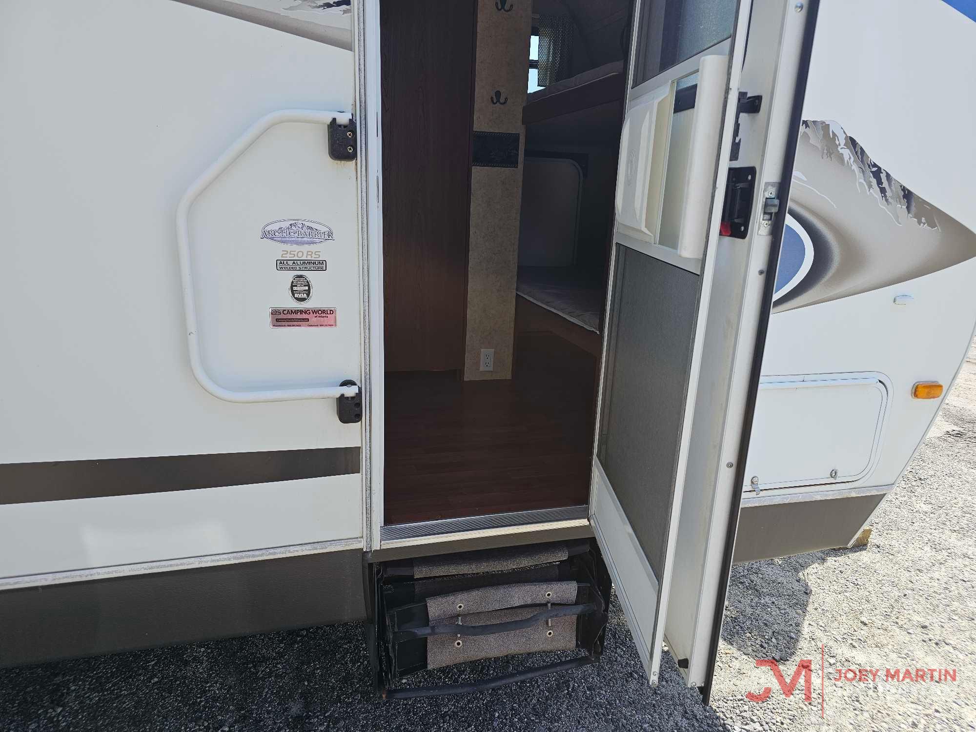 2011 KEYSTONE OUTBACK 250RS 25' CAMPER