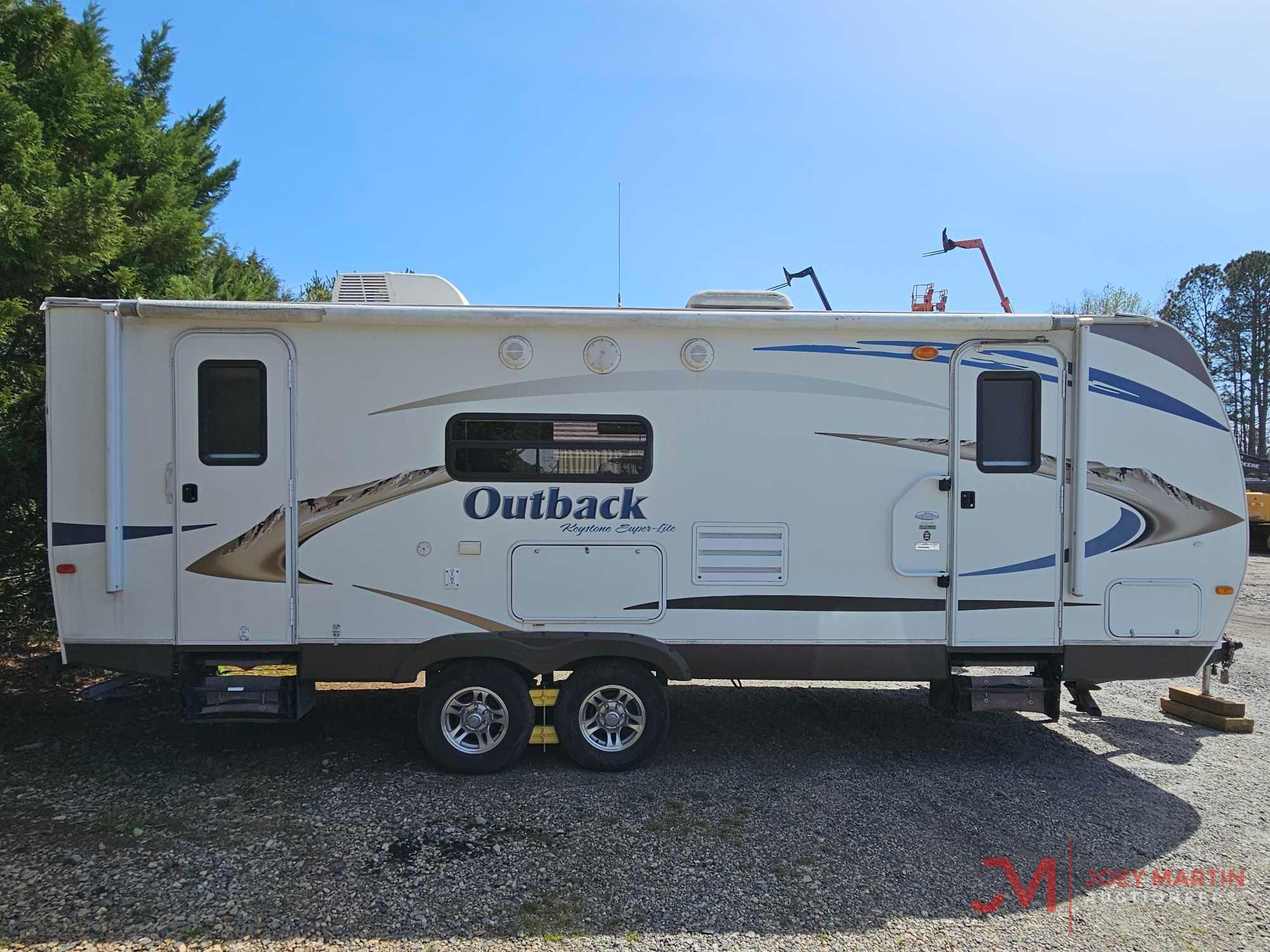 2011 KEYSTONE OUTBACK 250RS 25' CAMPER