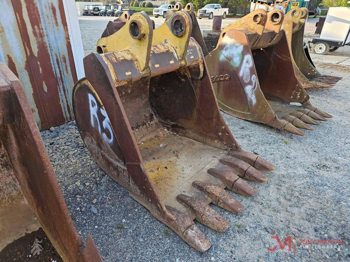 JOHN DEERE 52" EXCAVATOR TOOTH BUCKET