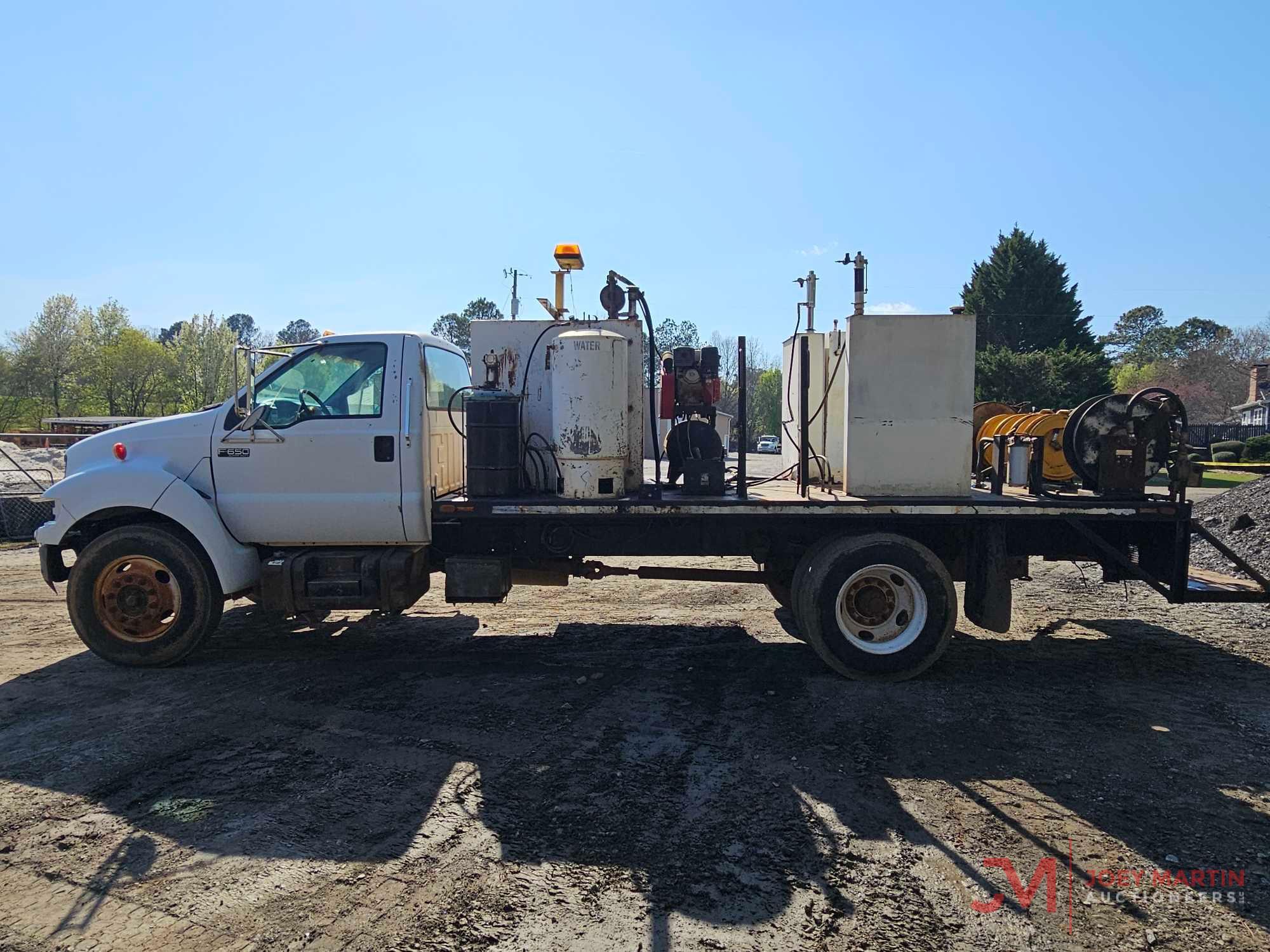 2000 FORD F-650 SUPERDUTY LUBE TRUCK