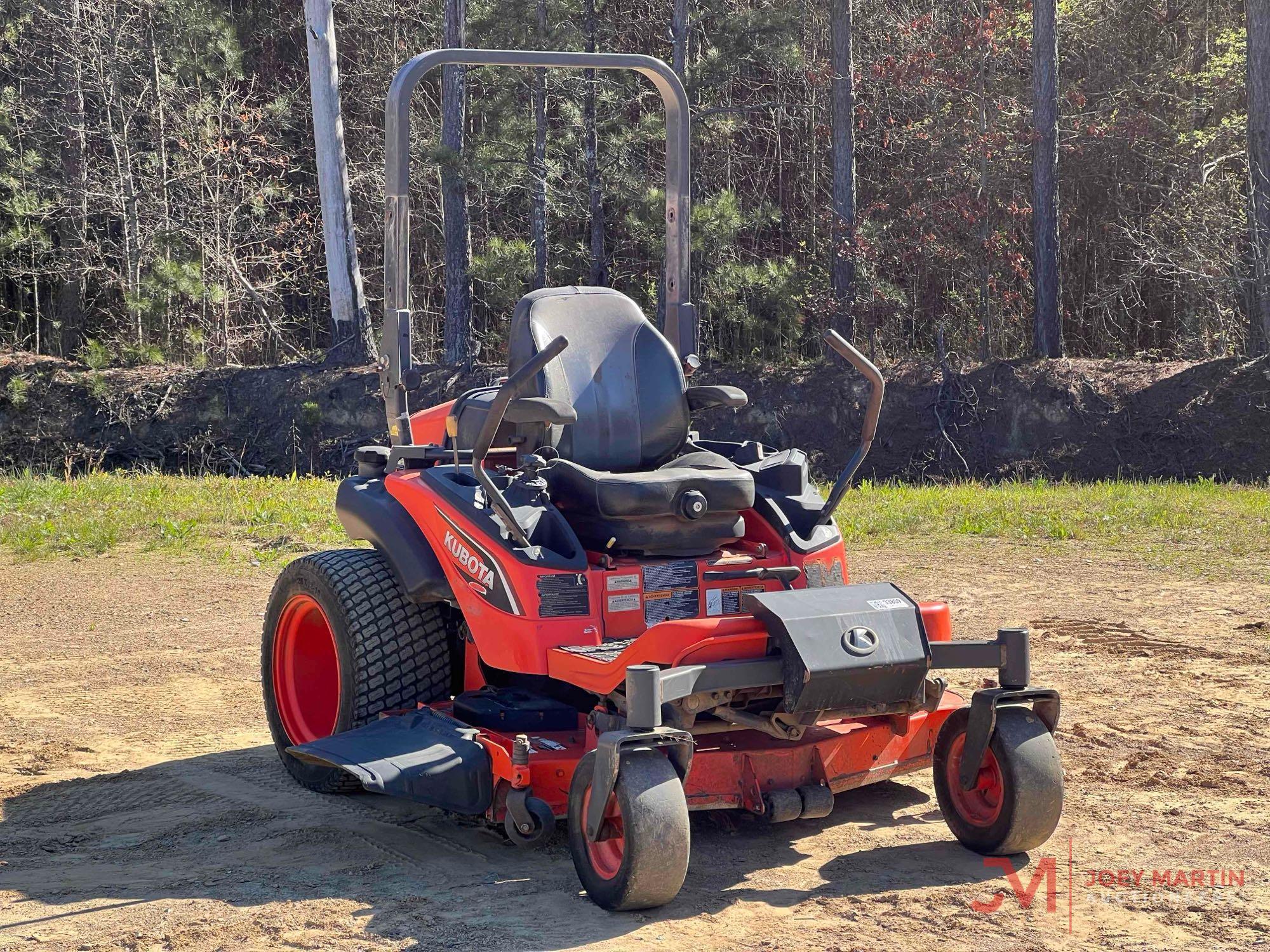 KUBOTA ZD1211 ZERO TURN LAWN MOWER