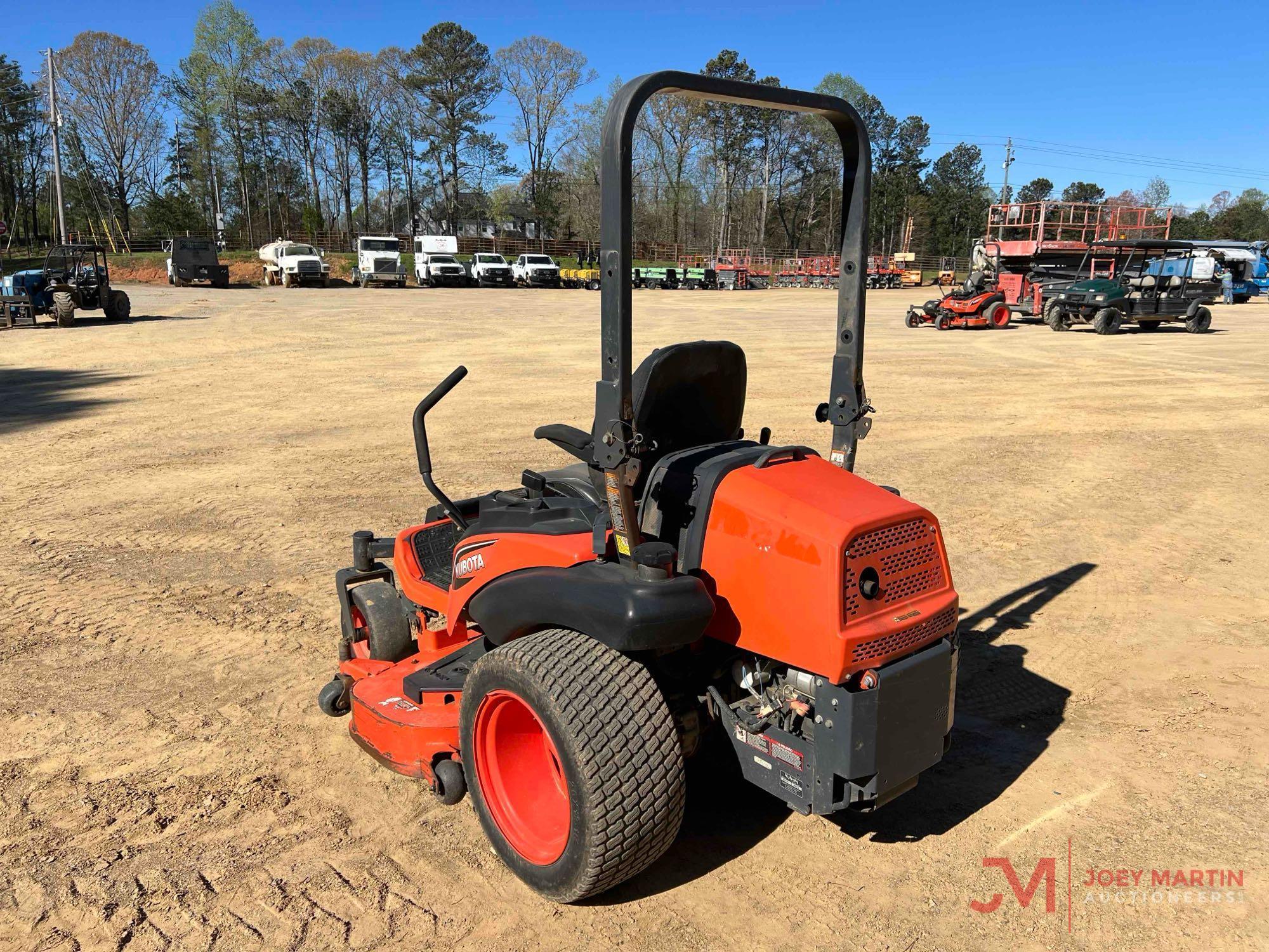 KUBOTA ZD1211 ZERO TURN LAWN MOWER