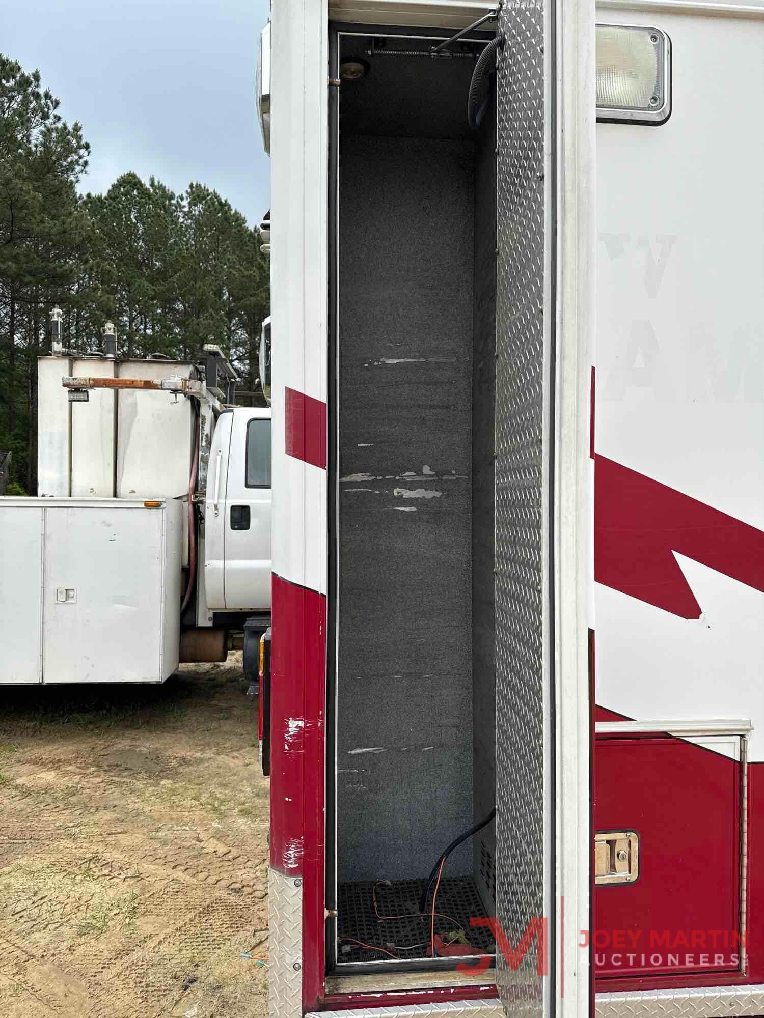 2015 FORD F-450 XLT SUPER DUTY AMBULANCE