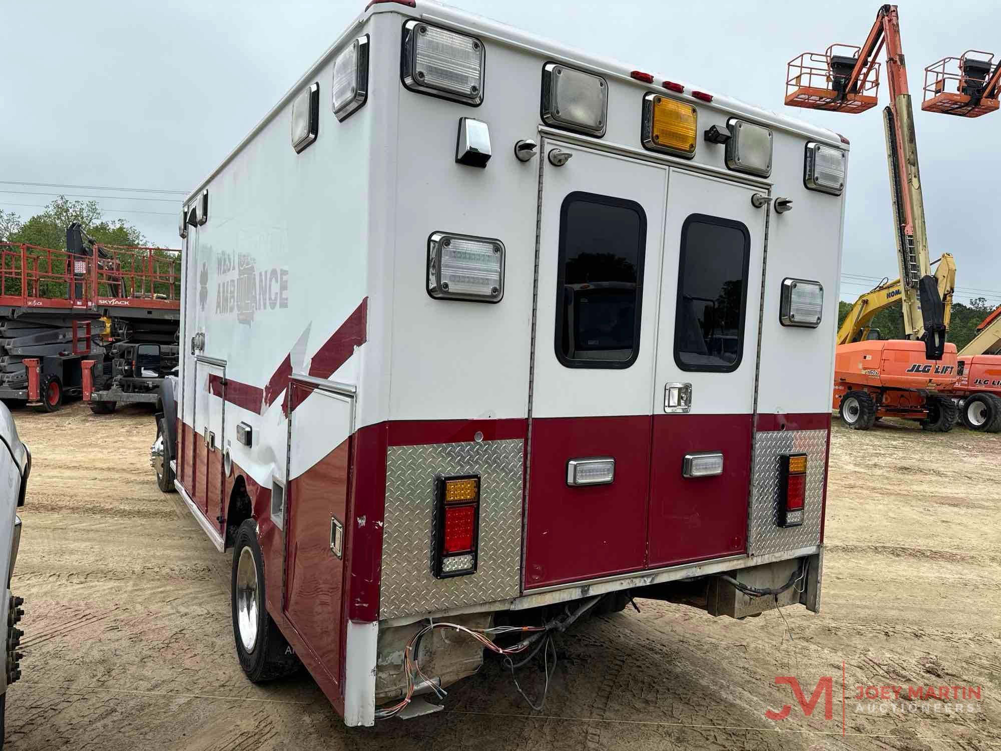 2015 FORD F-450 XLT SUPER DUTY AMBULANCE