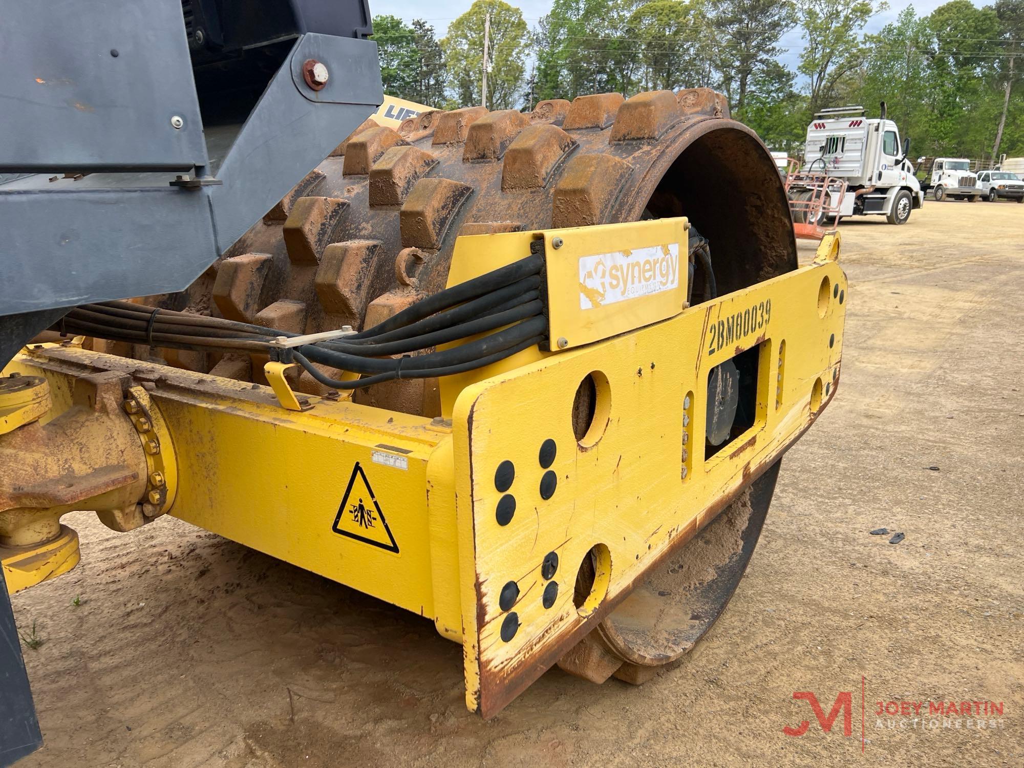 2015 BOMAG BW 211 D-50 PAD FOOT ROLLER