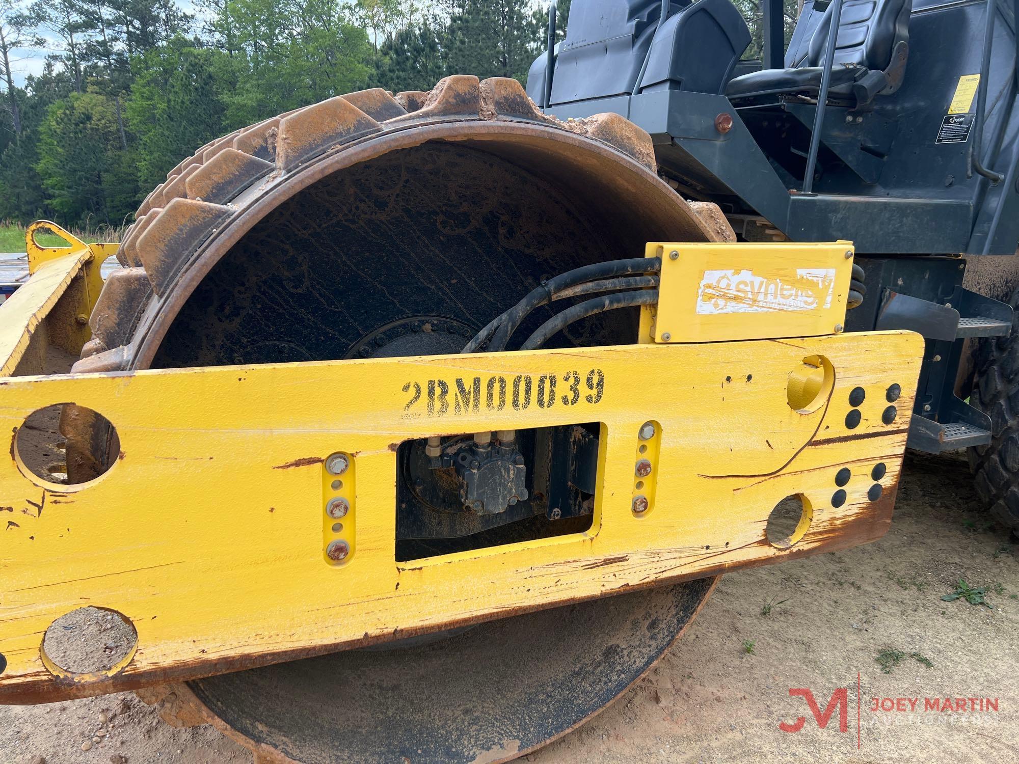 2015 BOMAG BW 211 D-50 PAD FOOT ROLLER