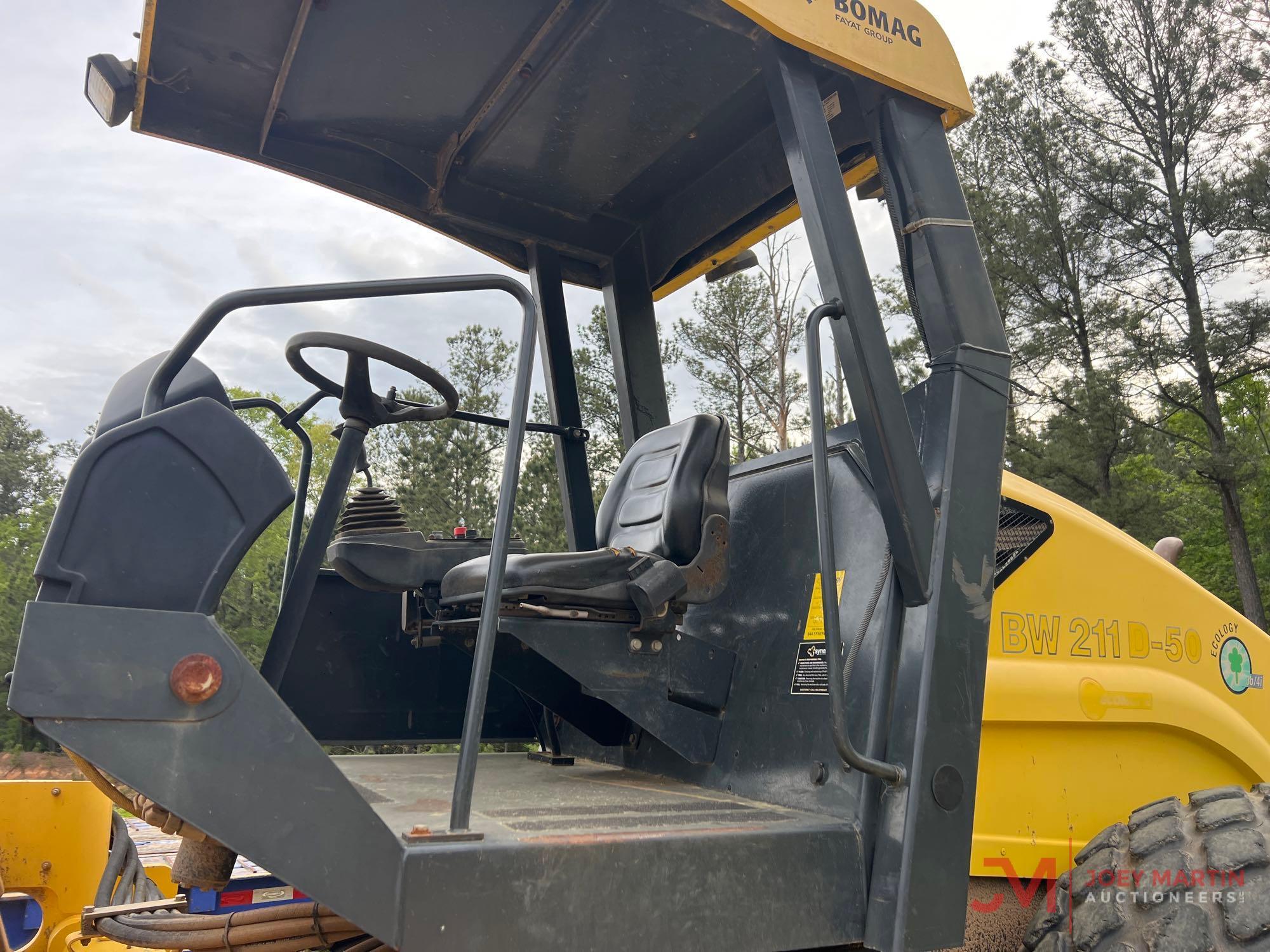 2015 BOMAG BW 211 D-50 PAD FOOT ROLLER