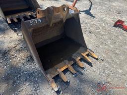 36" BACKHOE TOOTH BUCKET