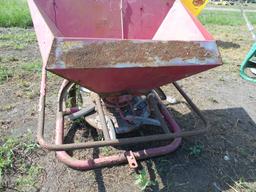 (7507) Lely 3 Pt. Hitch Spreader