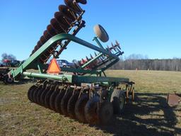 (5584)  John Deere 220 Hyd Fold, 18 Ft Disc Harrow