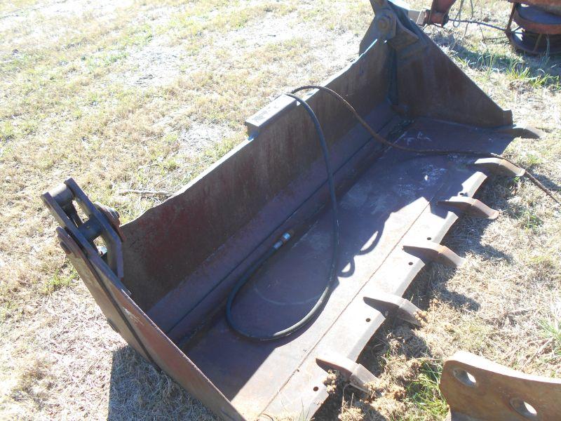 (6198)  4 in 1 Skid Steer Bucket