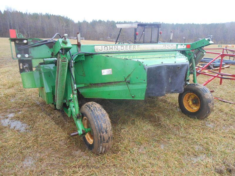 (6363)  John deere 920 Moco with Frails