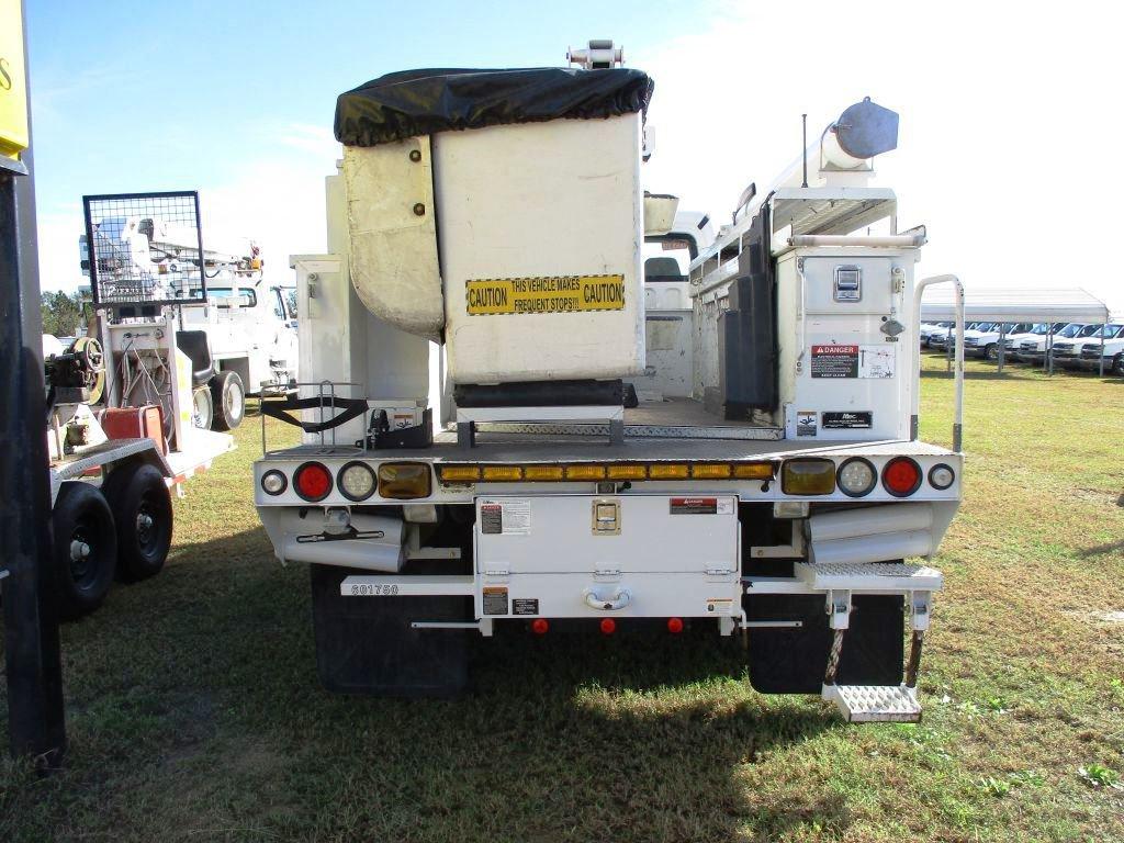 ABSOLUTE 2011 FREIGHTLINER,