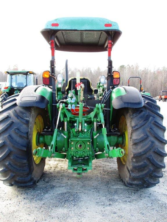 JOHN DEERE 5085M 4WD TRACTOR,