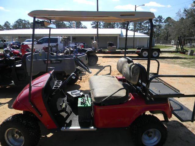 EZ GO ELECTRIC GOLF CART,