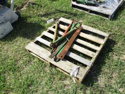 PALLET OF JOHN DEERE TOP LINKS,