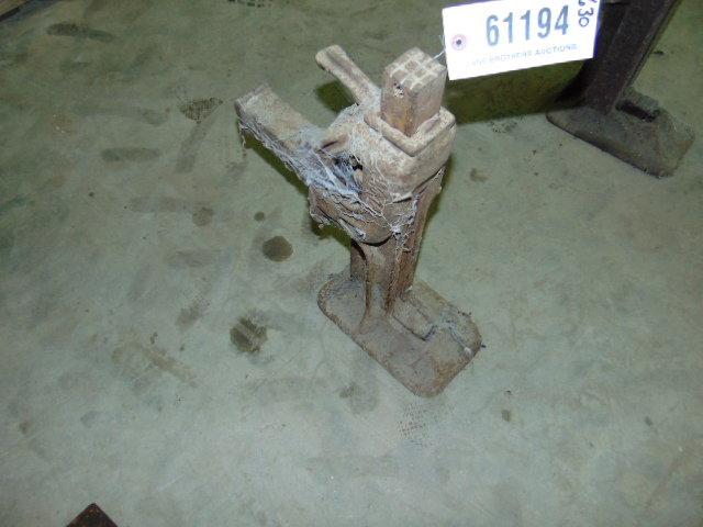 ANTIQUE RAILROAD JACK,