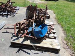 FARMALL A PLANTER AND MIDDLE,