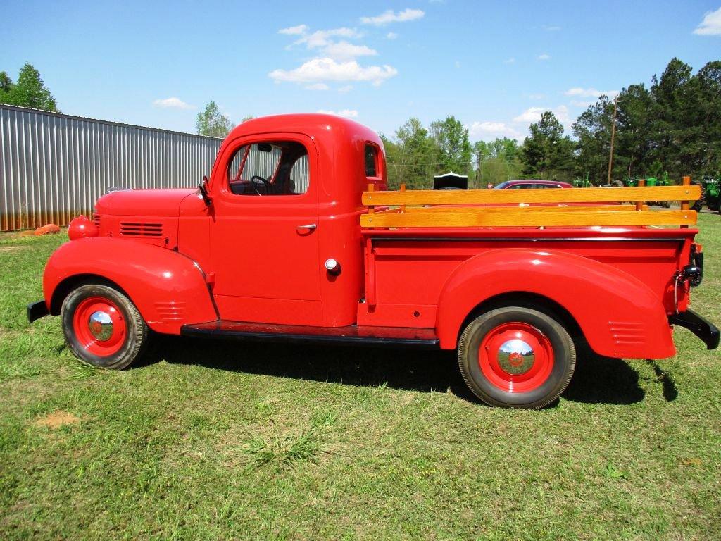 1939 PLYMOUTH PT-81 TRUCK