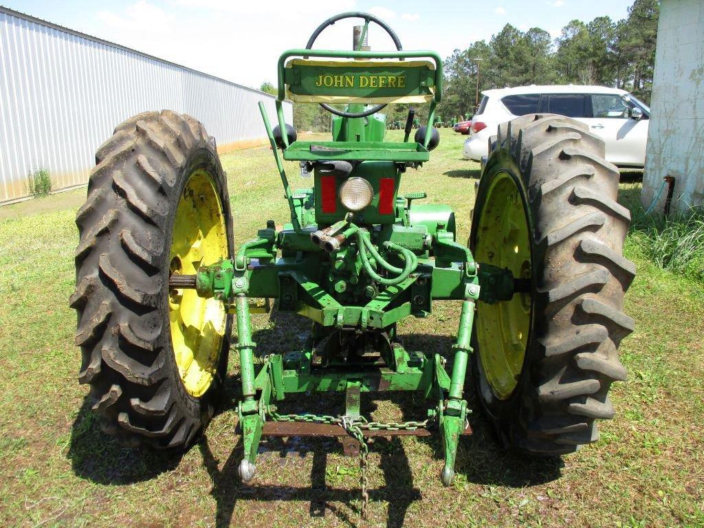 1951 JOHN DEERE MODEL B GAS,