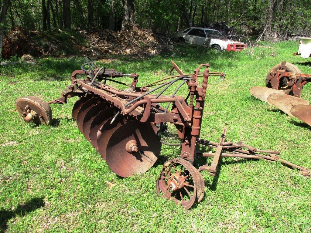 PULL TYPE DISC TILLER W/ FURROW WHEEL & HYDRAULIC LIFT