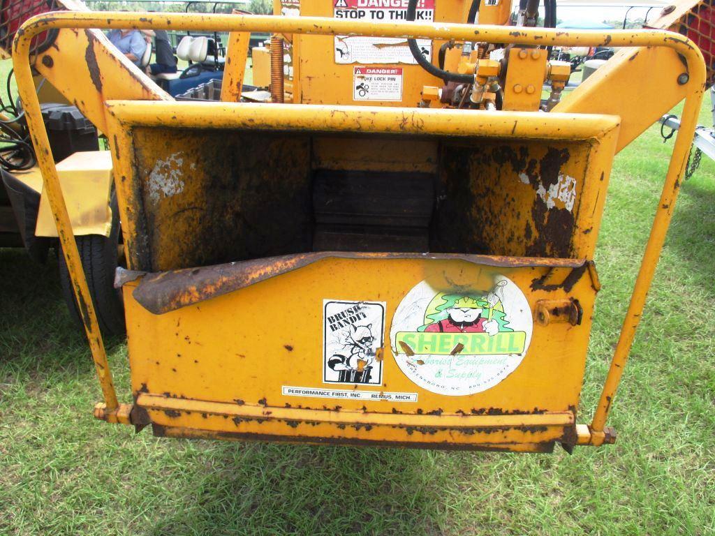 1996 BRUSH BANDIT 200XP 12IN WOOD CHIPPER