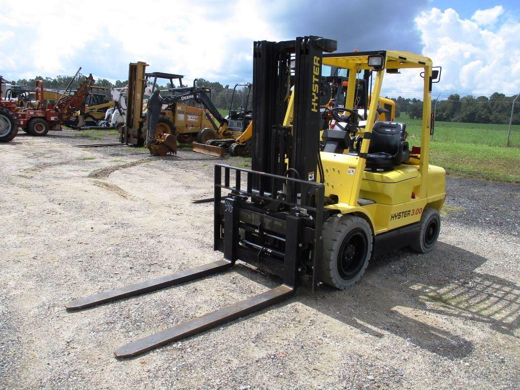 HYSTER MODEL H60XM FORKLIFT,