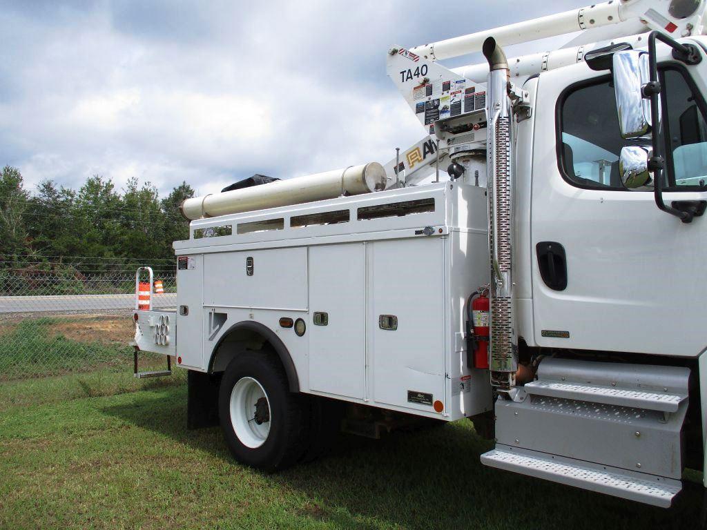 2011 FREIGHTLINER BUSINESS PLUSS M2 TRUCK,