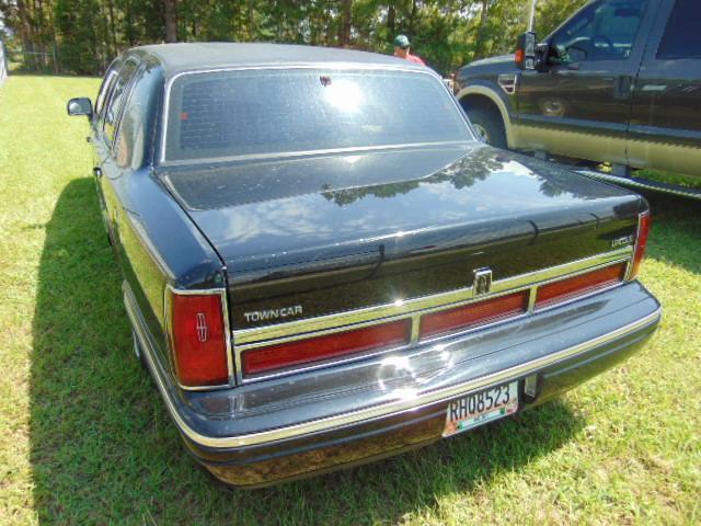 1996 LINCOLN TOWNCAR