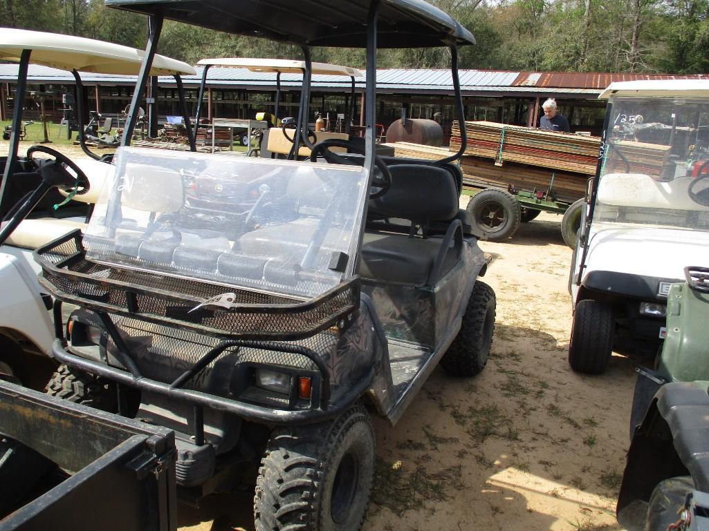 CLUB CAR GOLF CART