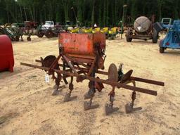 MASSEY FERGUSON 2 ROW CULTIVATOR