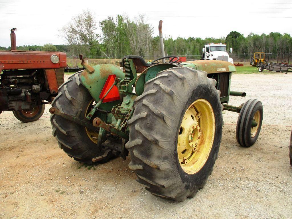 JOHN DEERE 401B TRACTOR