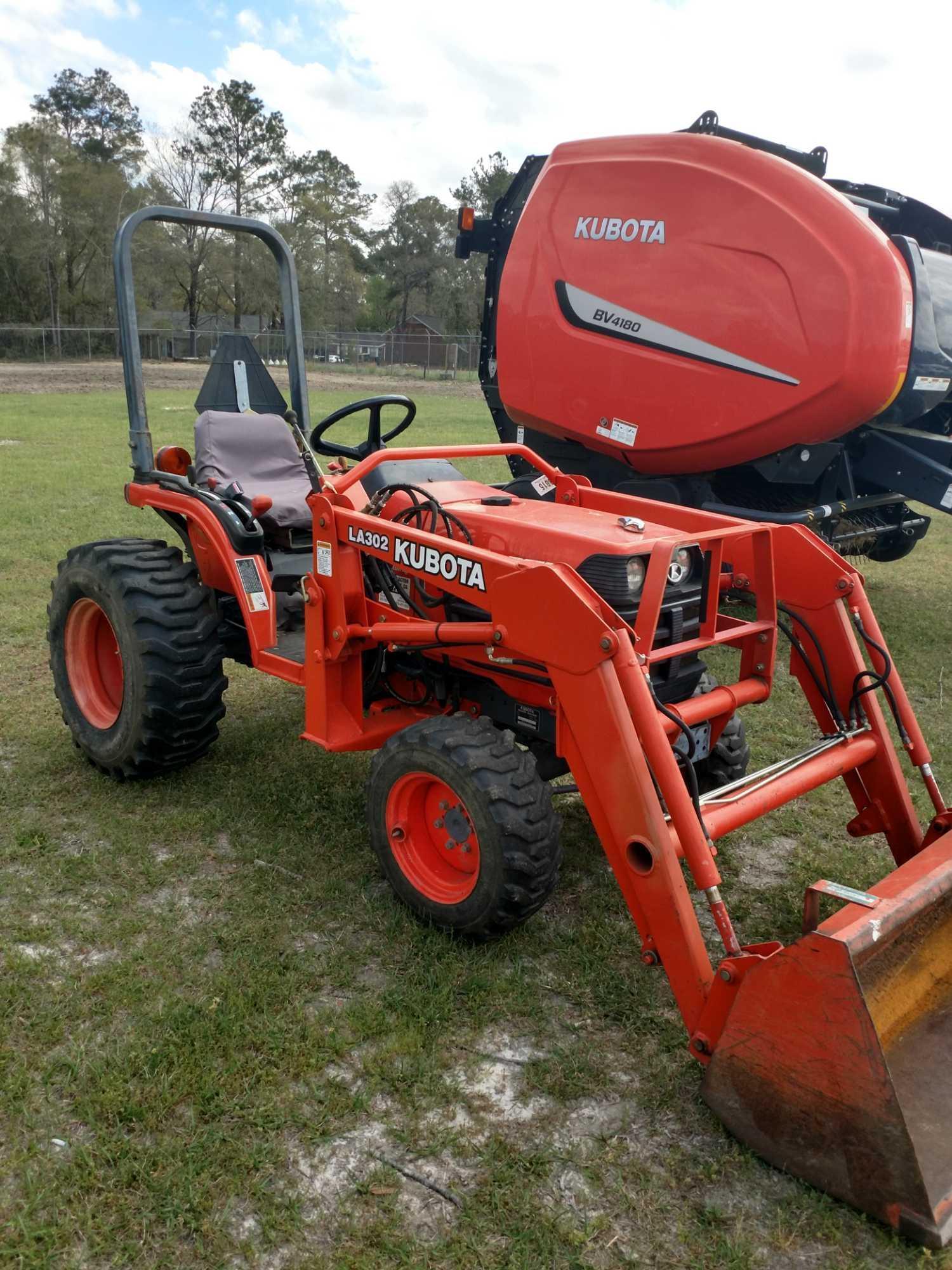 KUBOTA B7500 4WD TRACTOR