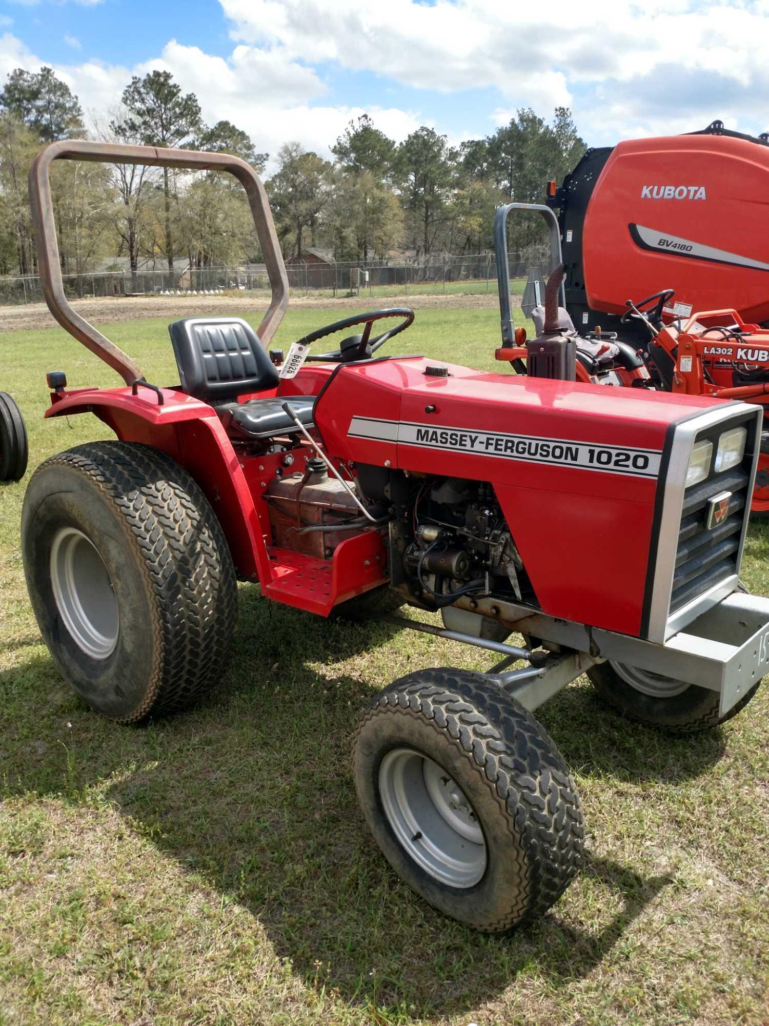 MF 1020 2WD TRACTOR