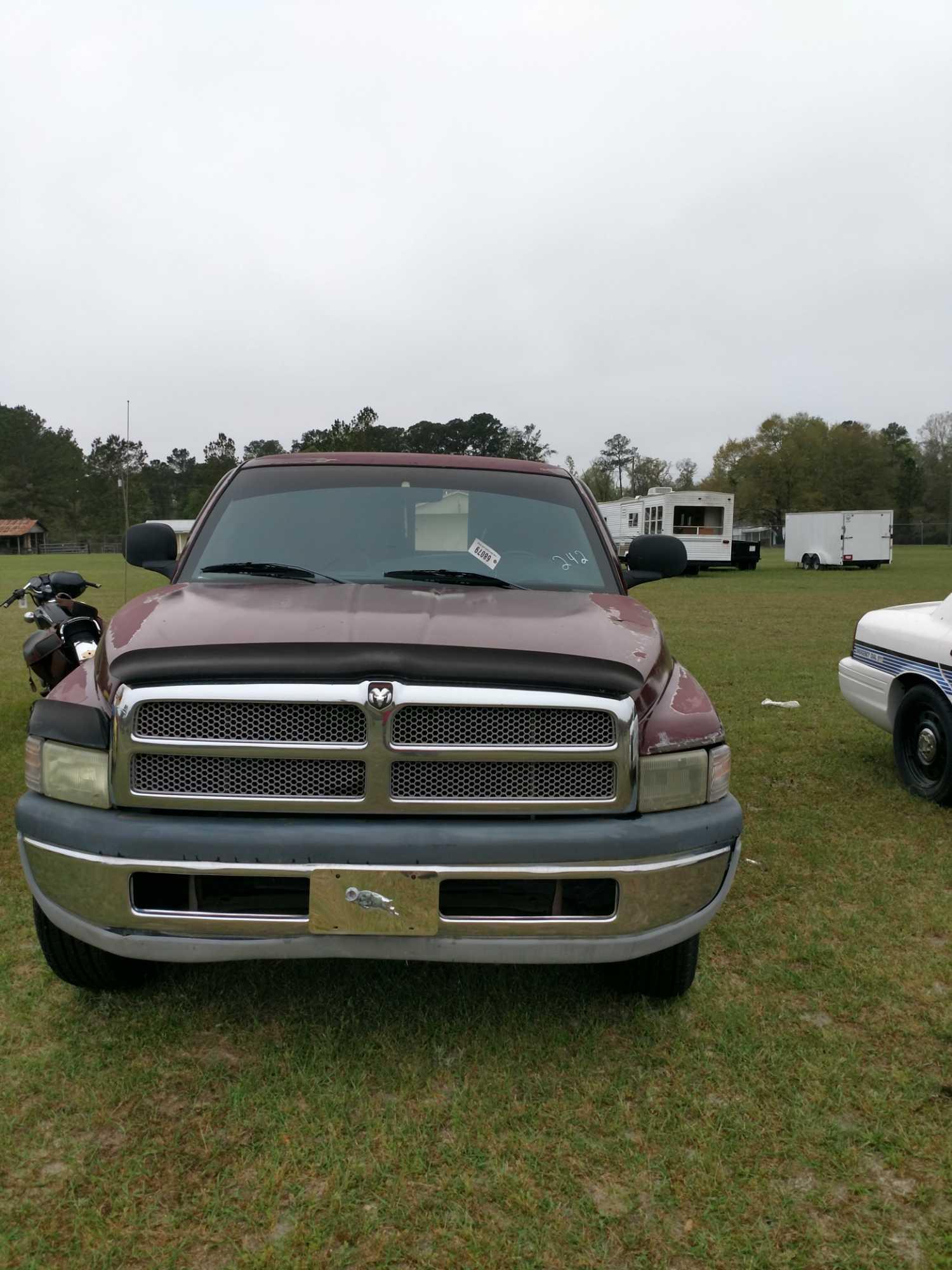 ABSOLUTE 2001 DODGE RAM 1500 2WD TRUCK