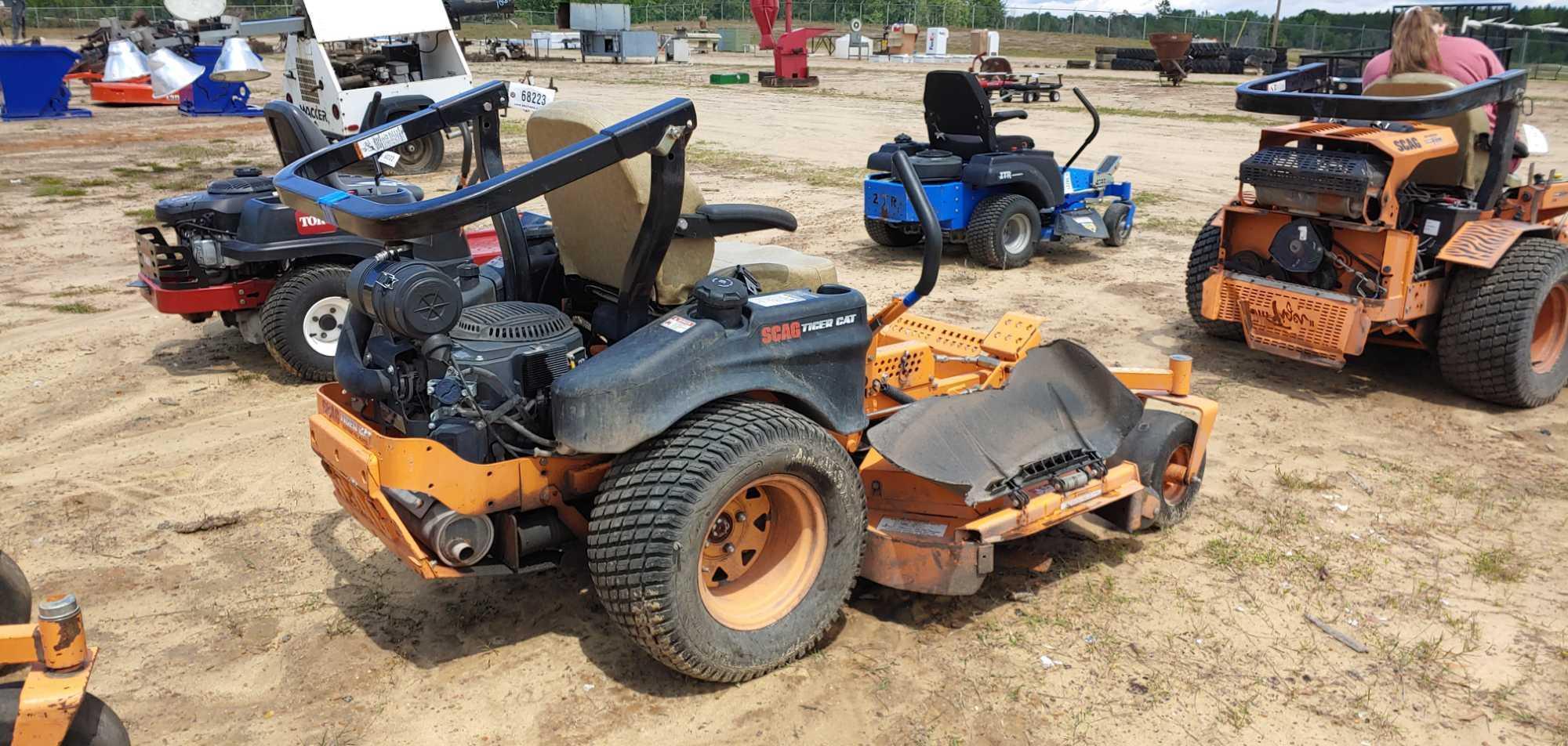 SCAG STC61V-26CV-EFI 61" TIGER CAT ZERO TURN MOWER