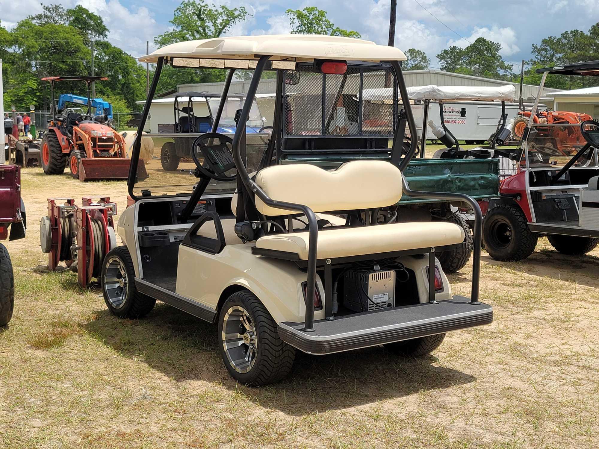 136 - 2003 CLUB CAR GOLF CART,