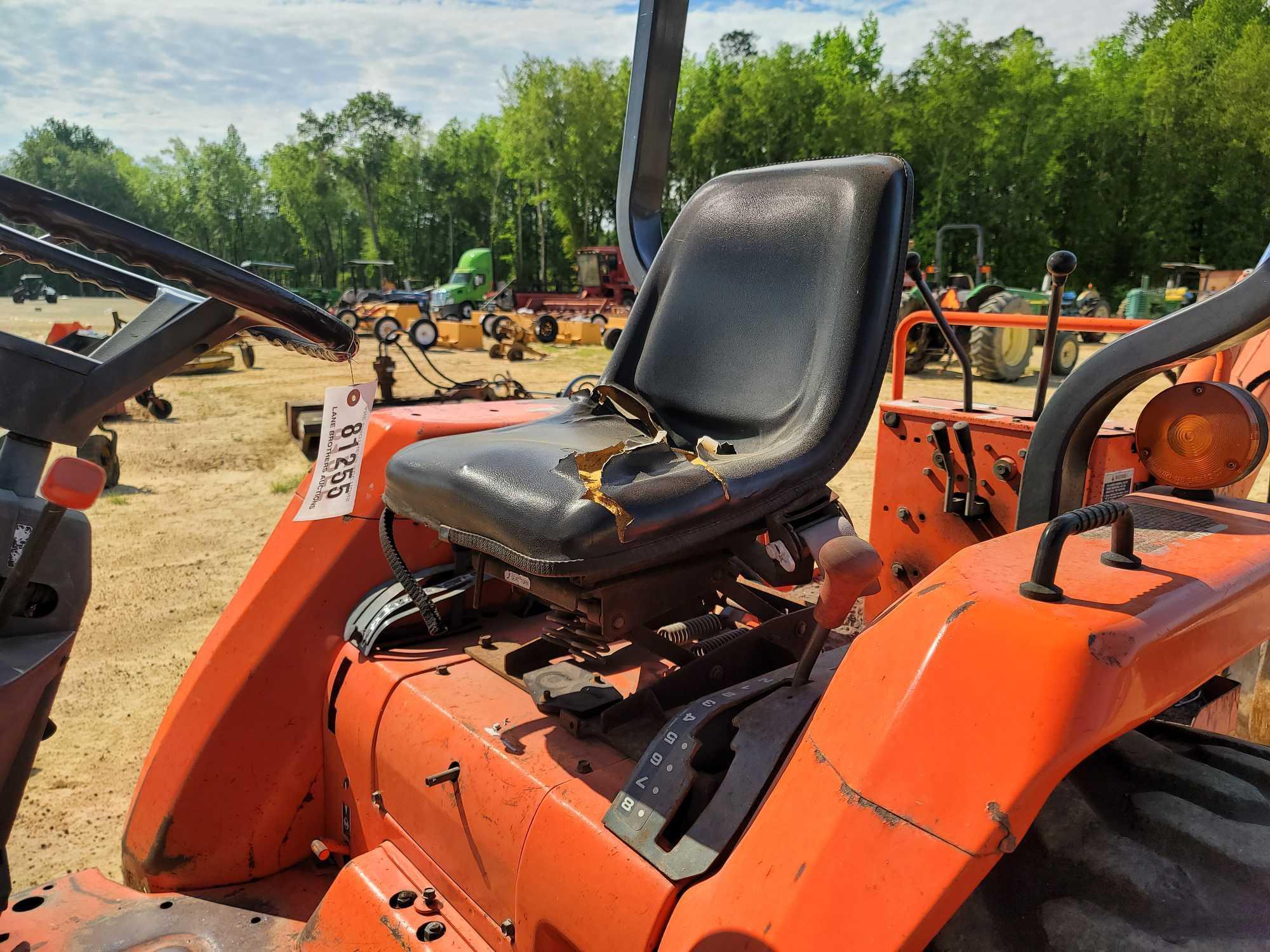 81 - KUBOTA L35 4WD TRACTOR,