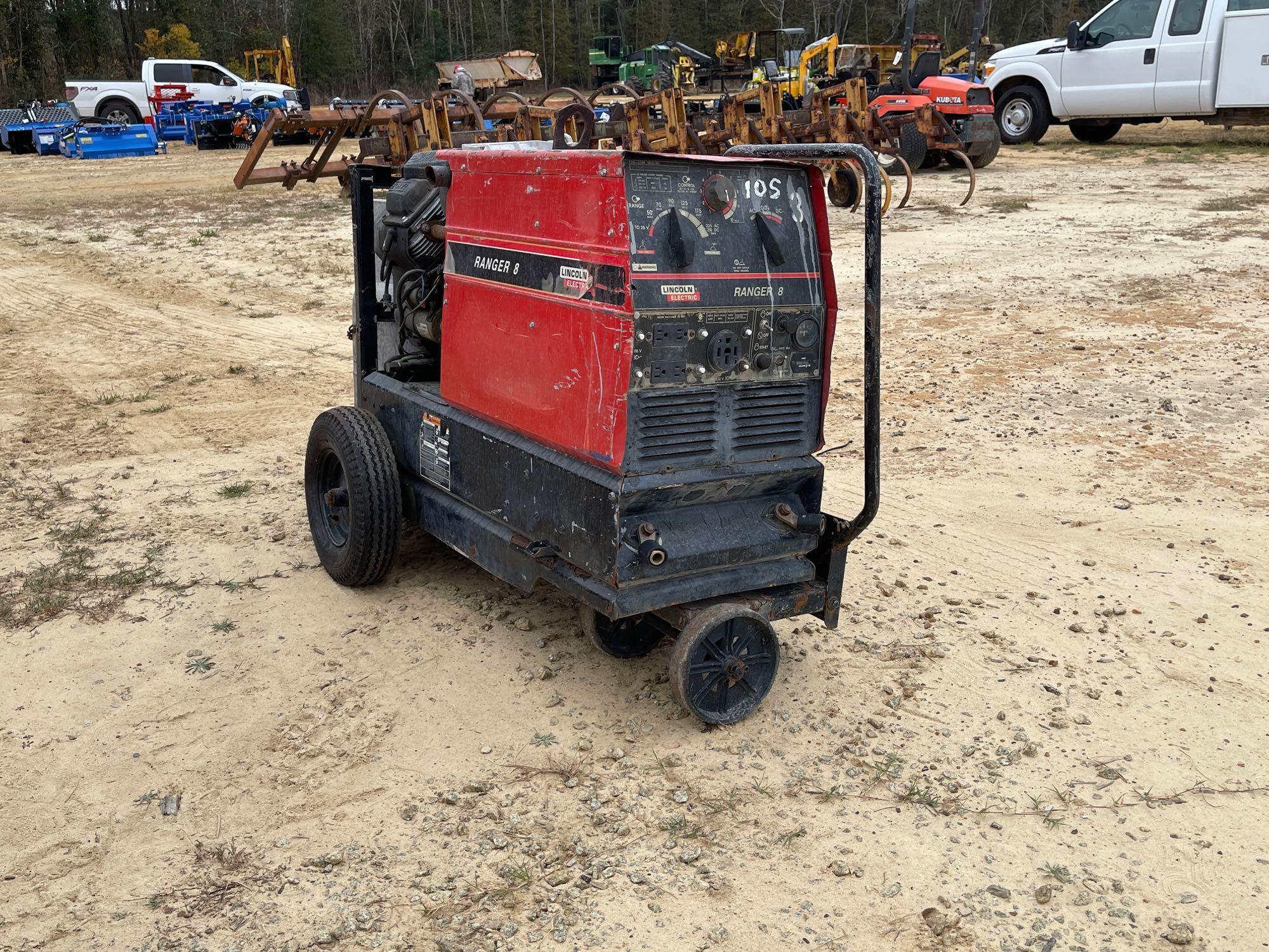 105 - LINCOLN ELECTRIC RANGER 8 WELDER,