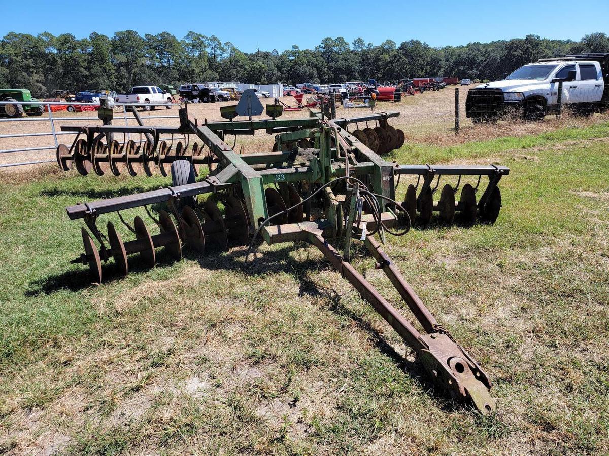 138 - 15FT 637 JD HARROW