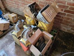 PALLET OF JOHN DEERE PLANTER PARTS