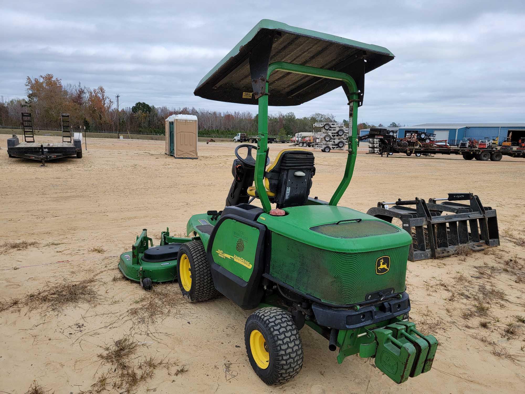 115 - JOHN DEERE 1445 LAWN MOWER