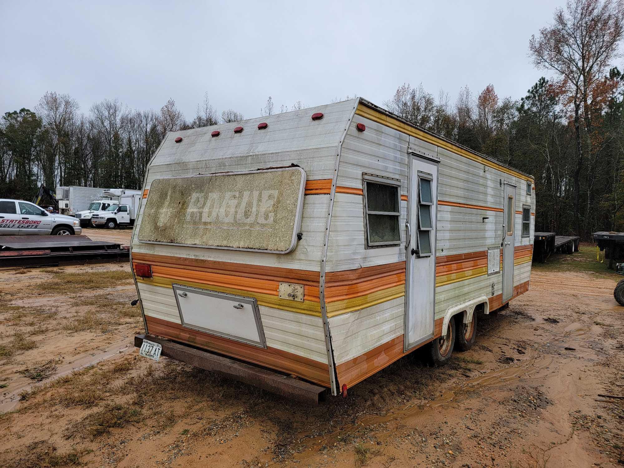 1170 - 1979 ROGUE PULL BEHIND CAMPER