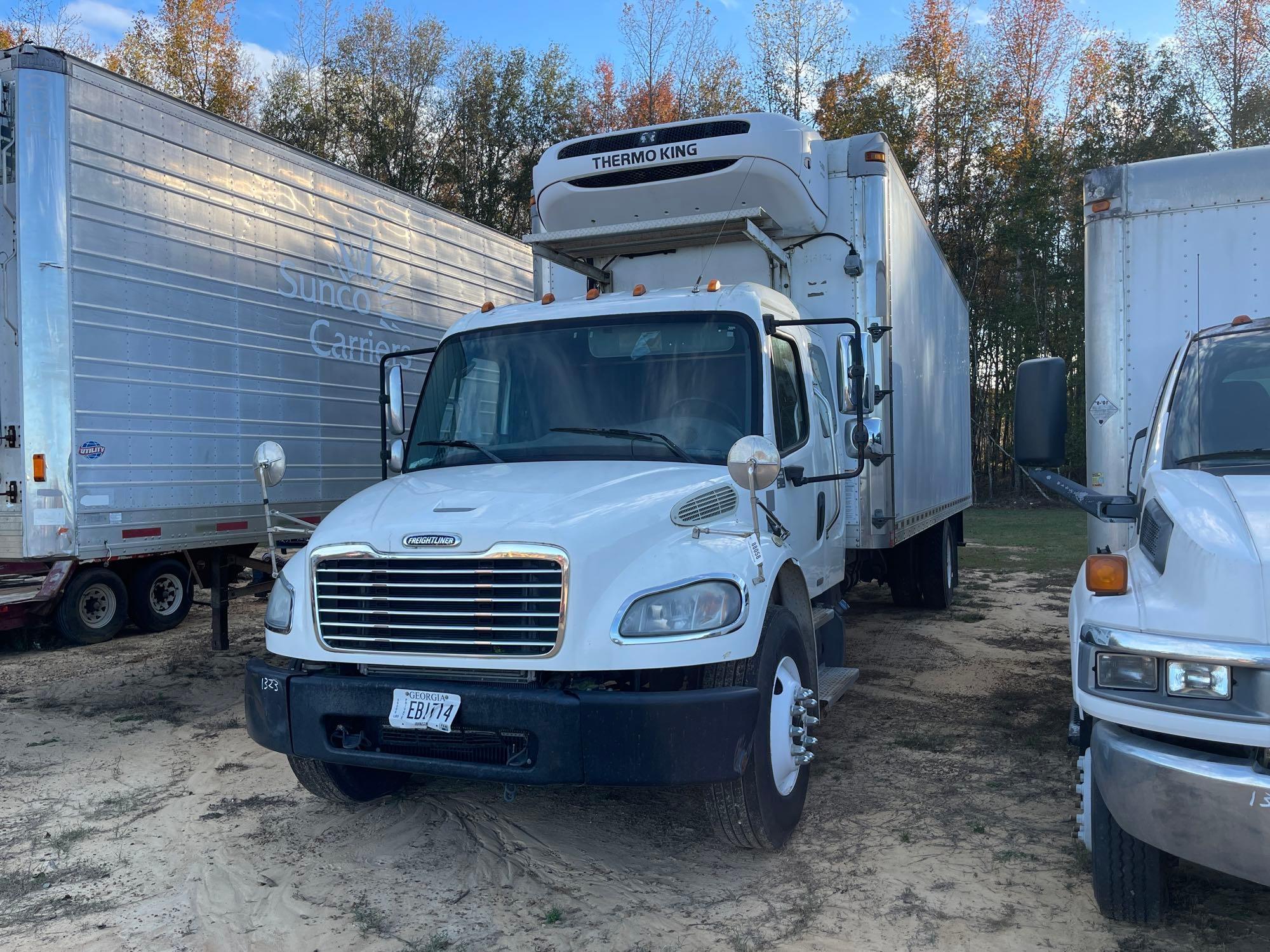 1323 - 2012 FREIGHTLINER M2 TRUCK