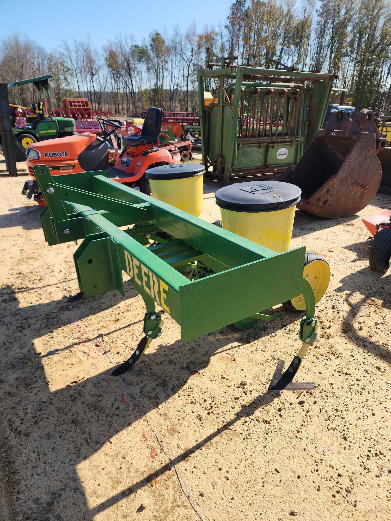 139 - JOHN DEERE 71 2 ROW PLANTER