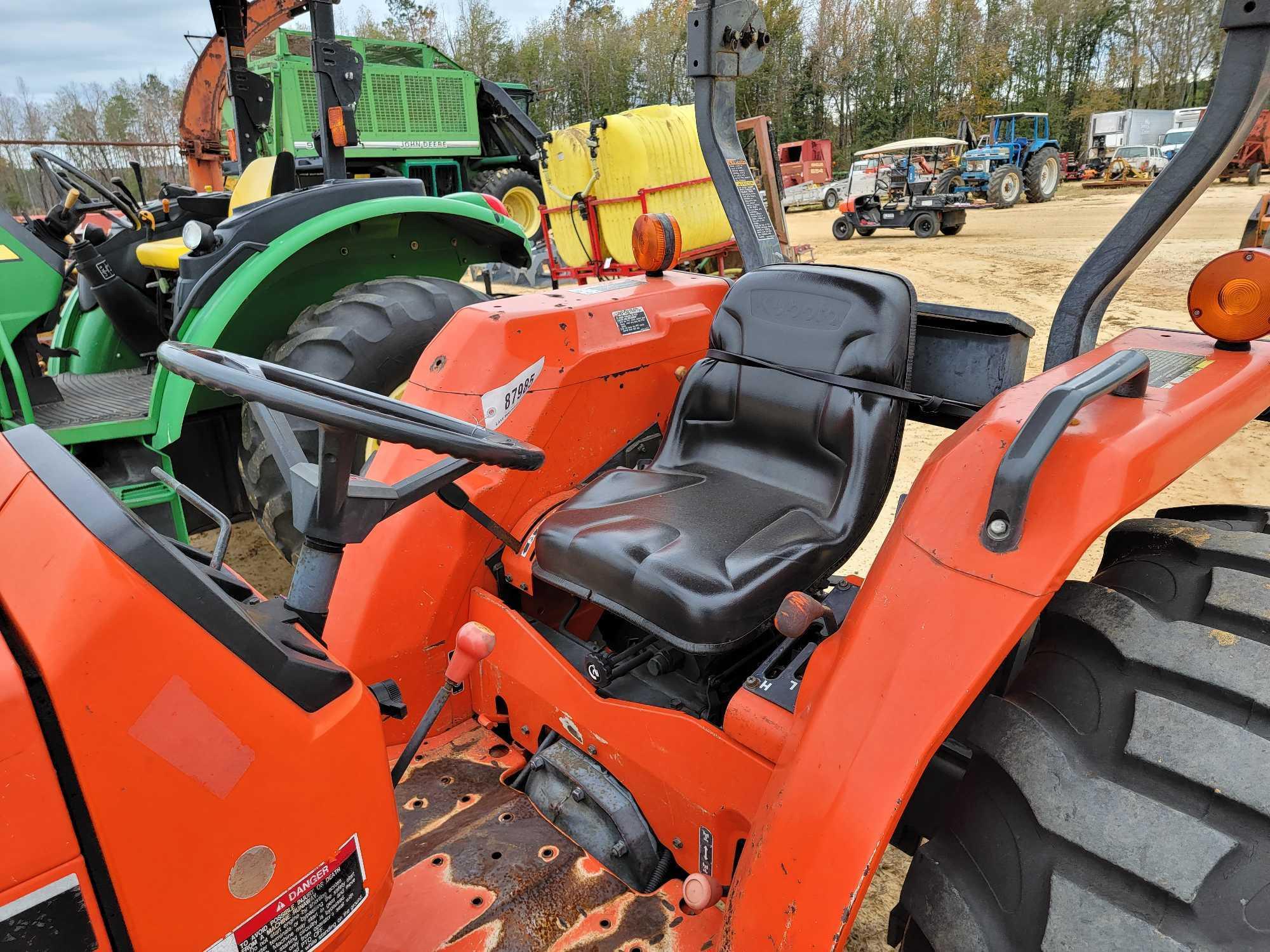 225 - KUBOTA MX5000 UTILITY SPECIAL 4WD TRACTOR