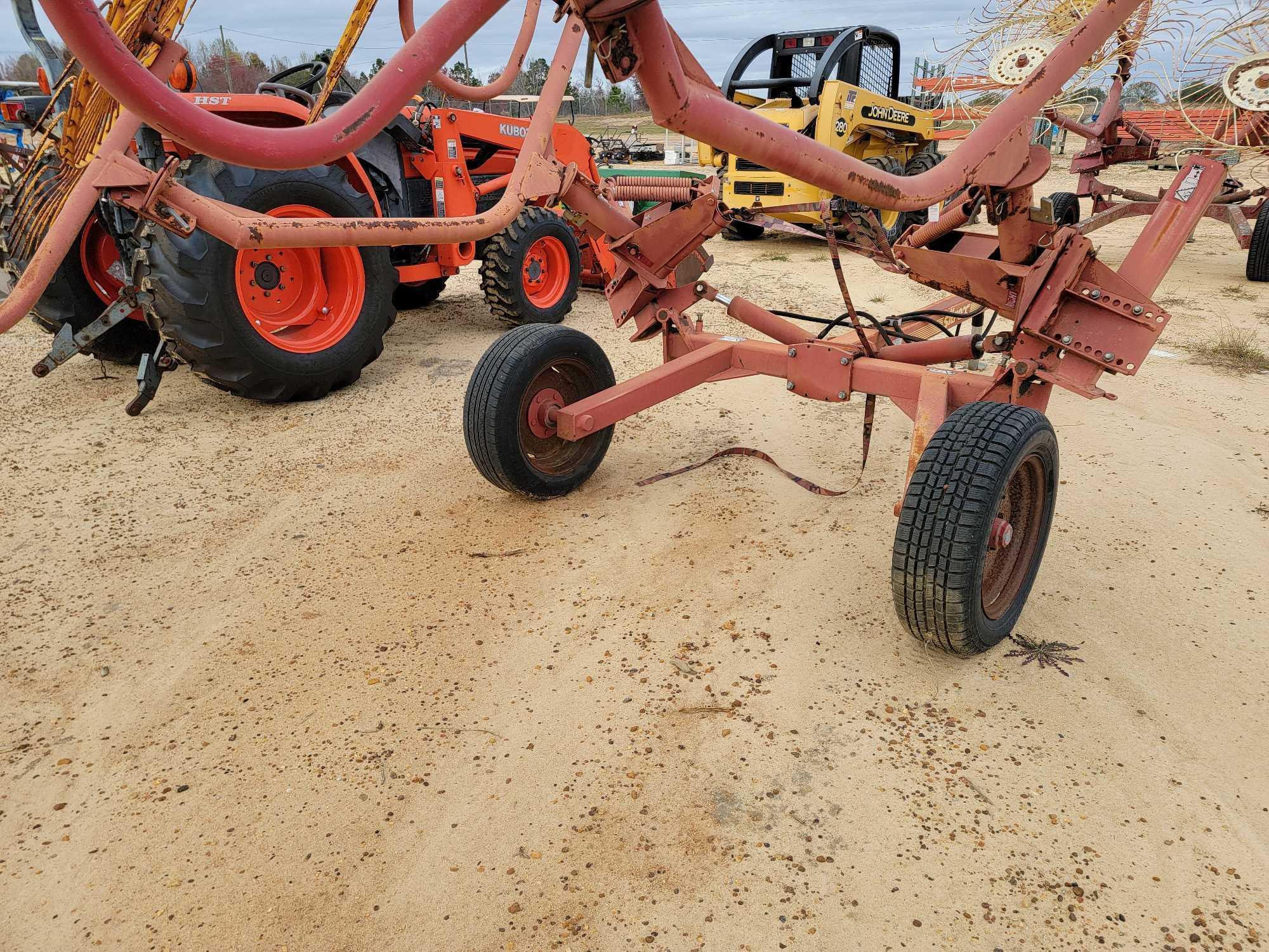 250 - SITREX 8 WHEEL HAY RAKE