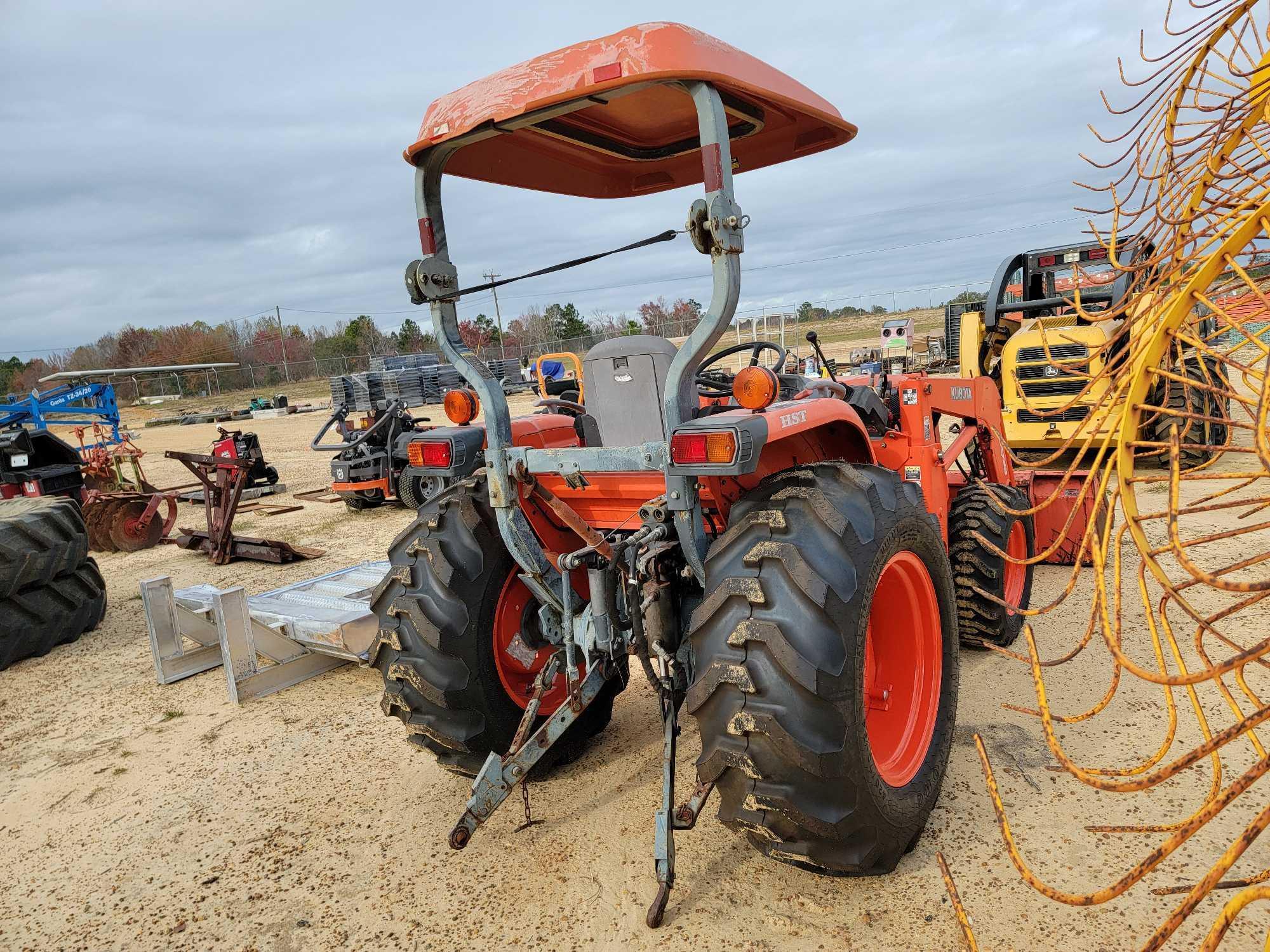 251 - KUBOTA L3430 4WD TRACTOR