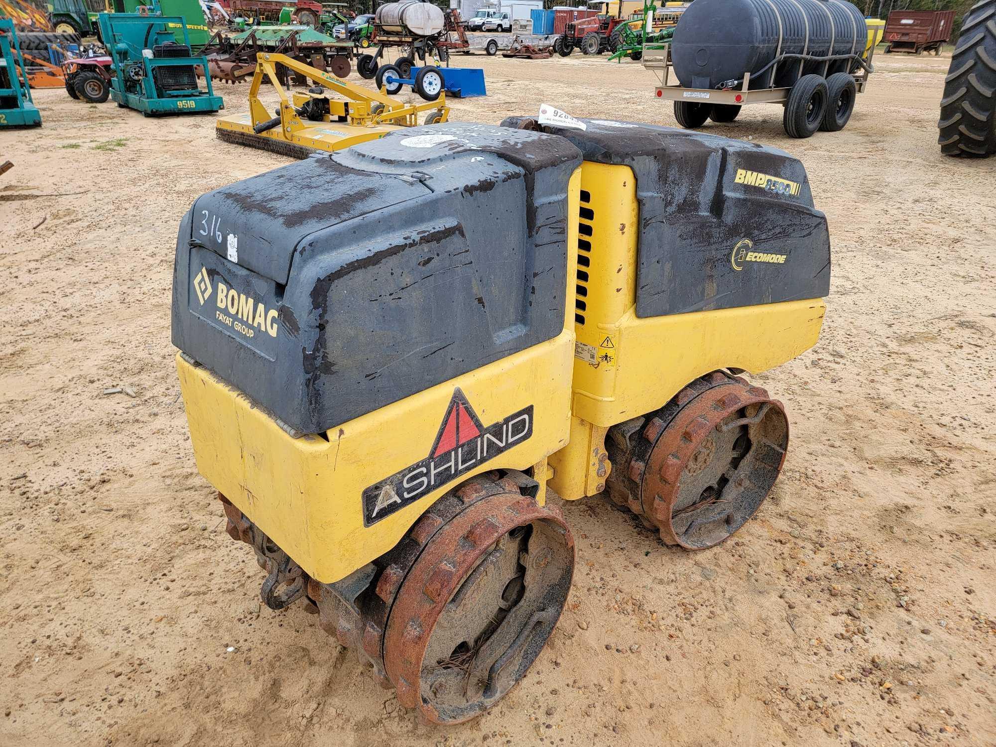 316 - 2016 BOMAG BMP8500 TRENCH ROLLER