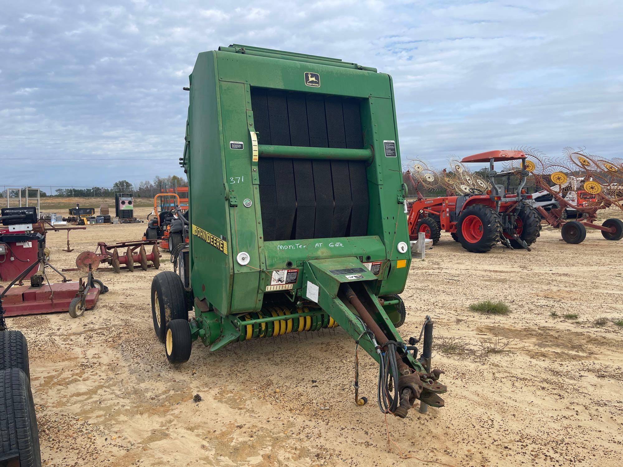 371 - JOHN DEERE 466 STRING BALER